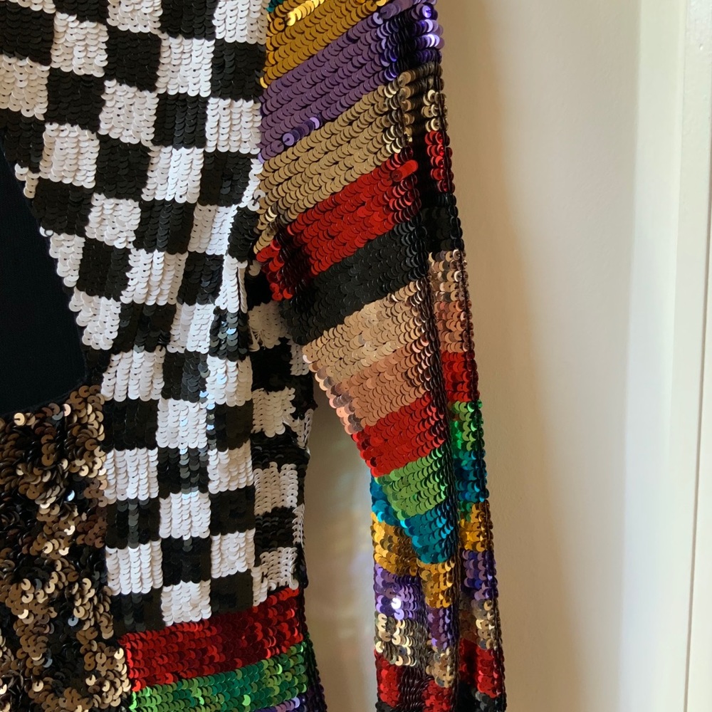 ALICE + OLIVIA JAE MULTI SEQUIN KEYHOLE MINI DRESS - Picture 8 of 16